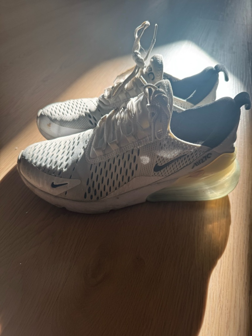 Nike Air Max 270 Cream/Black Running Shoes